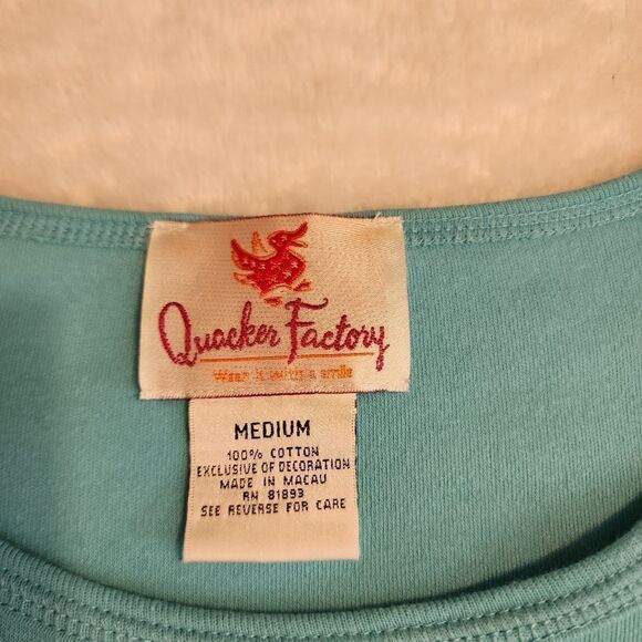 Quacker Factory Womens Shirt Sleeve Crew Neck Embroidered Tshirt Size Medium - Picture 5 of 8
